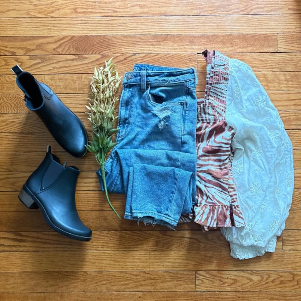 AE Stretch Mom Jeans